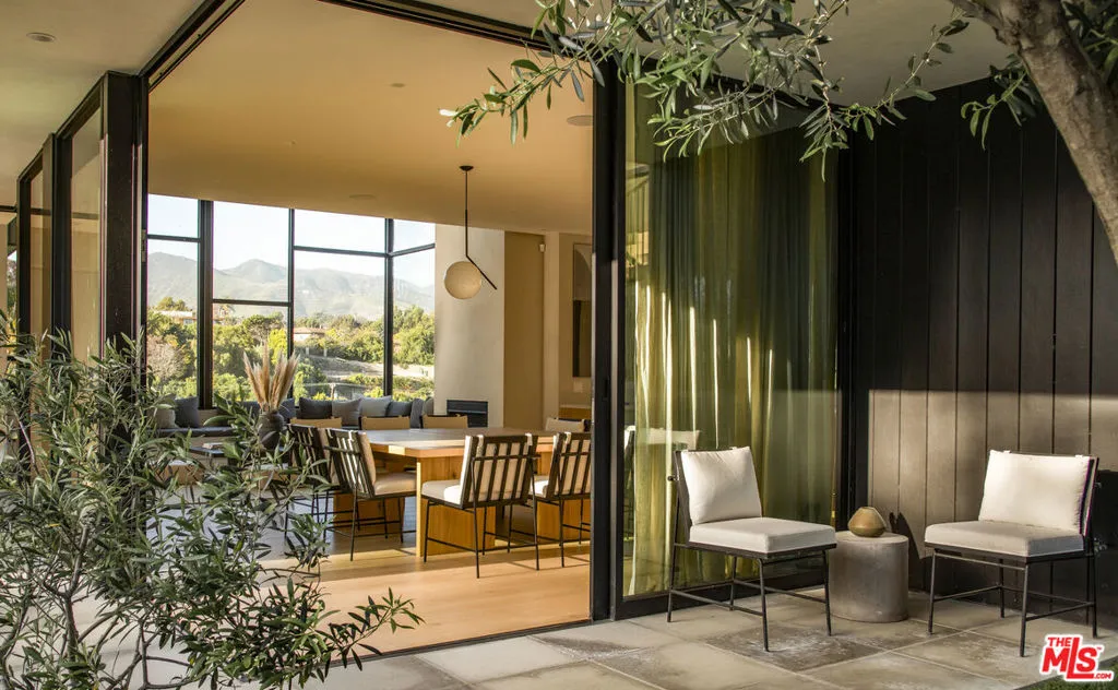 28869 Selfridge Drive, Malibu, California 90265 home-pic-3