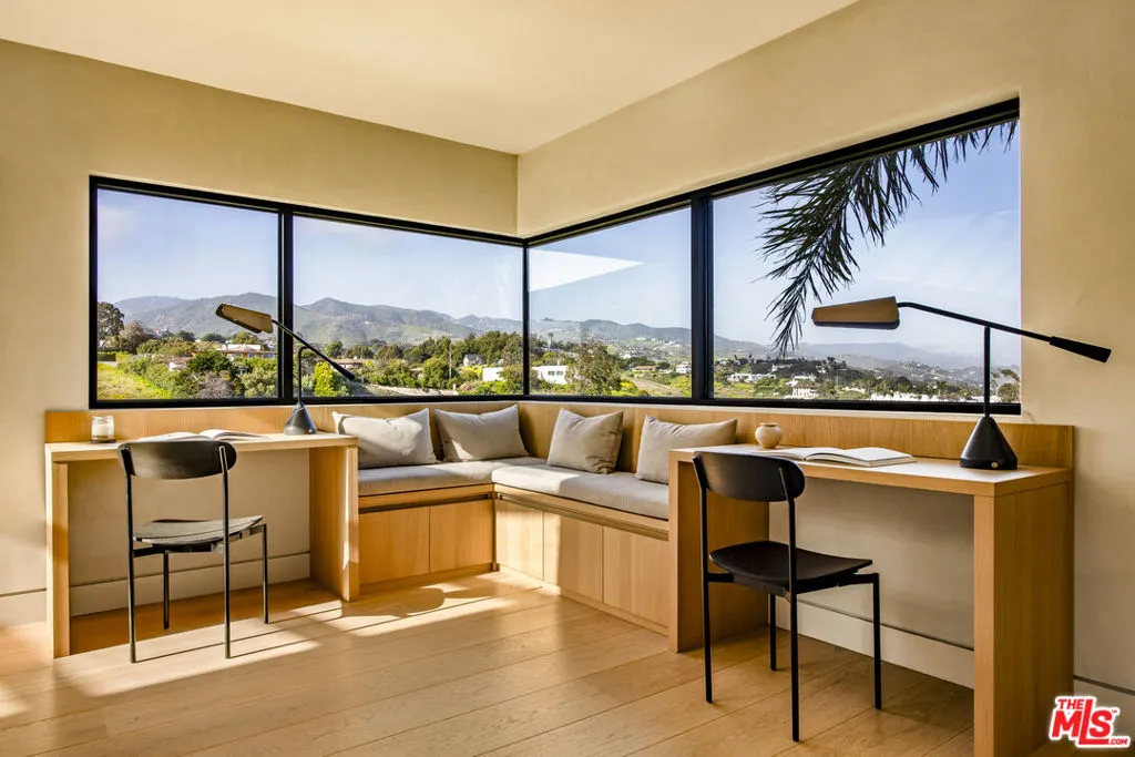 28869 Selfridge Drive, Malibu, California 90265 home-pic-13