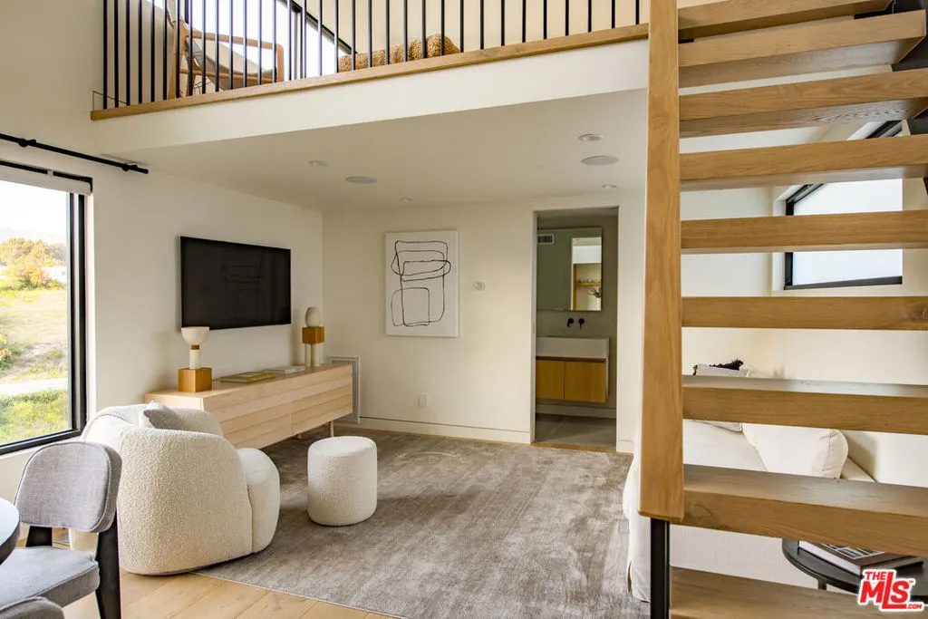 28869 Selfridge Drive, Malibu, California 90265 home-pic-22