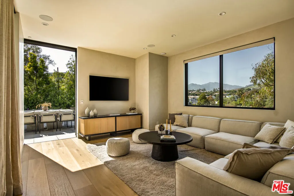 28869 Selfridge Drive, Malibu, California 90265 home-pic-8