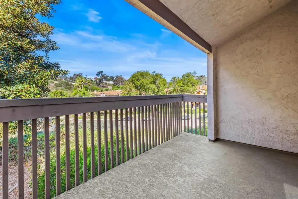 8561 Villa La Jolla Dr K, La Jolla, California 92037 home-pic-16