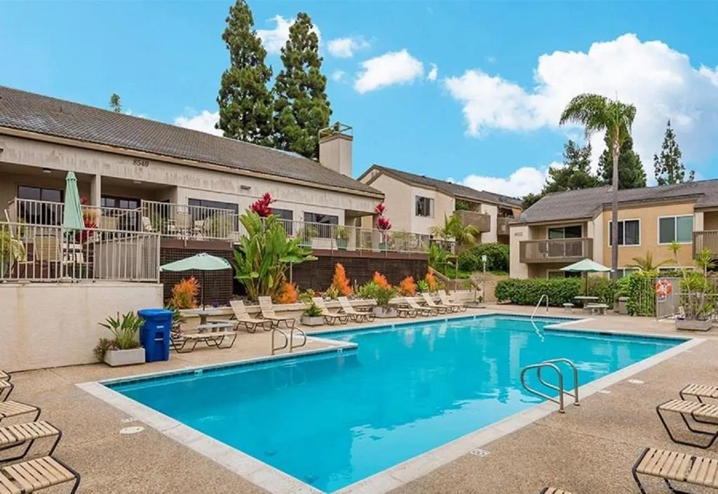 8561 Villa La Jolla Dr K, La Jolla, California 92037 home-pic-26