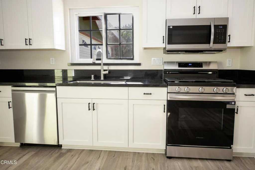 891 Salem Avenue, Oxnard, California 93036 home-pic-4
