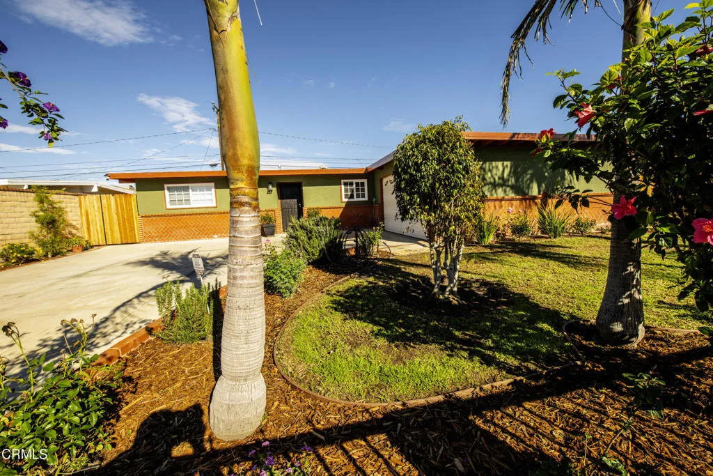 891 Salem Avenue, Oxnard, California 93036 home-pic-1