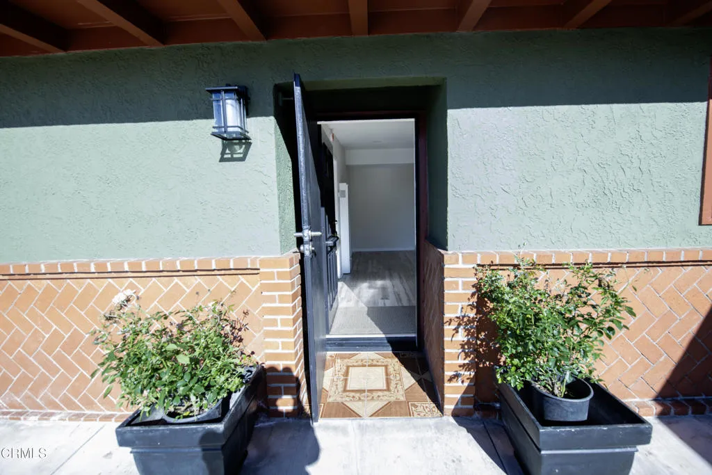 891 Salem Avenue, Oxnard, California 93036 home-pic-2