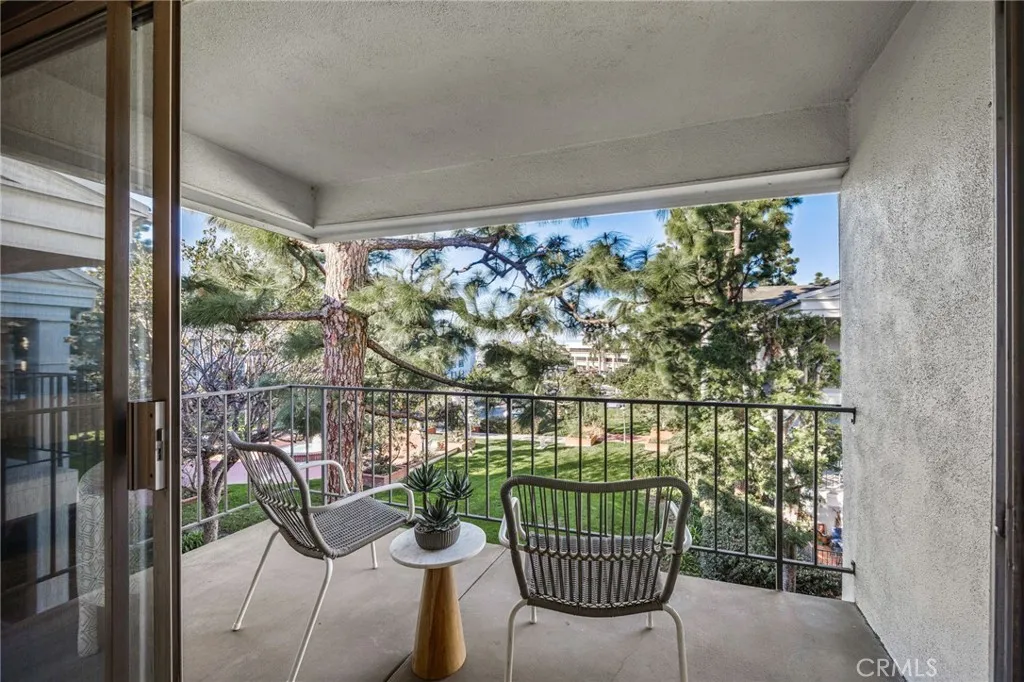 101 Scholz Plaza Ph19, Newport Beach, California 92663 home-pic-3