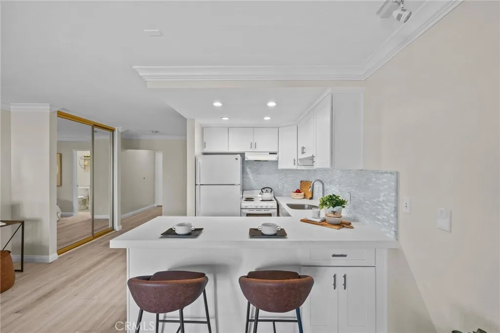 101 Scholz Plaza Ph19, Newport Beach, California 92663 home-pic-11