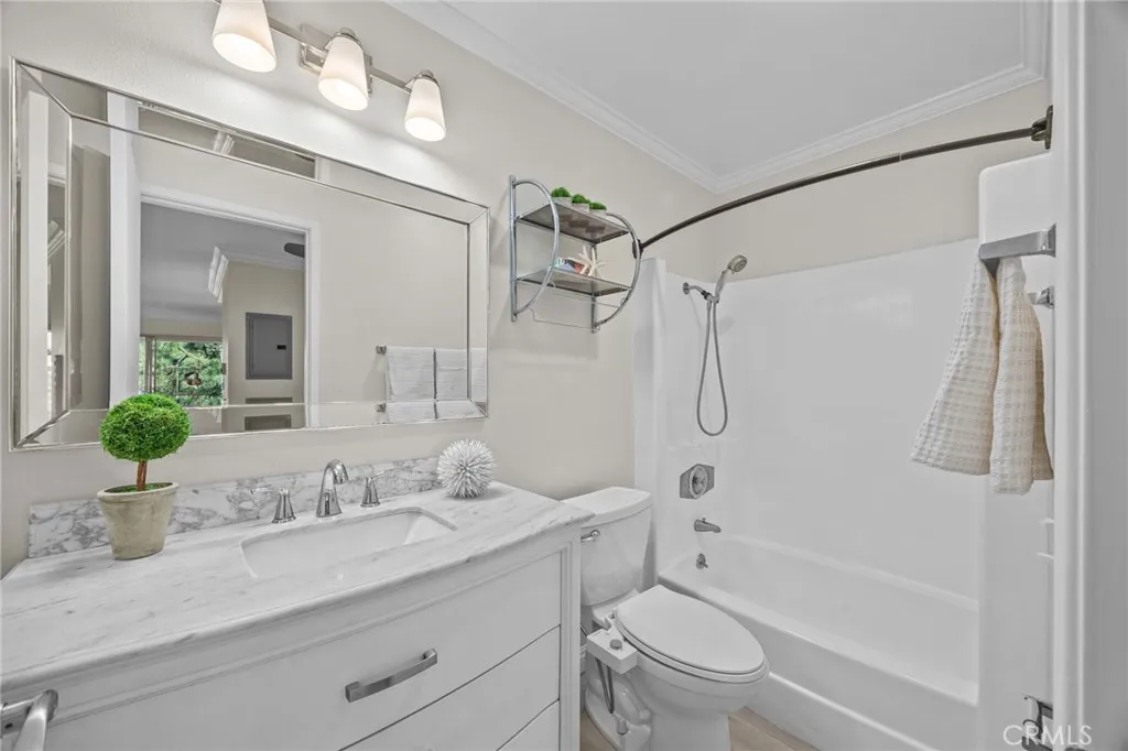 101 Scholz Plaza Ph19, Newport Beach, California 92663 home-pic-18