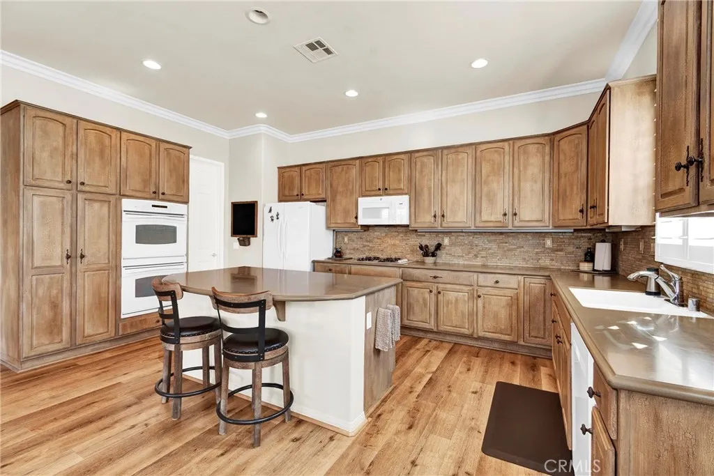 930 Gleneagles, Beaumont, California 92223 home-pic-18