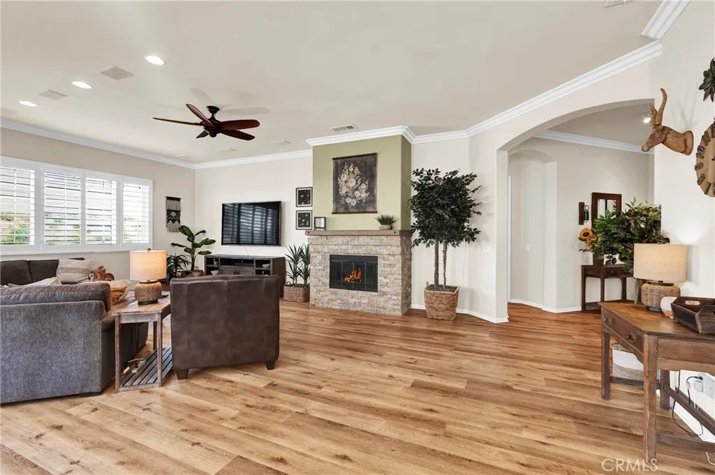 930 Gleneagles, Beaumont, California 92223 home-pic-10
