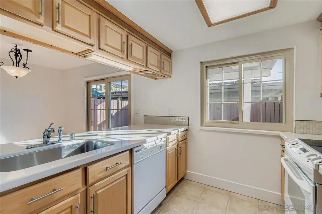 1158 Denver Lane C, El Cajon, California 92021 home-pic-17