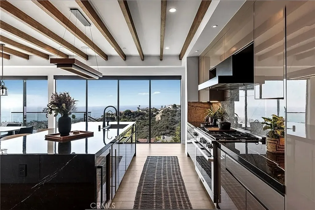 606 E Avenida San Juan, San Clemente, California 92672 home-pic-7