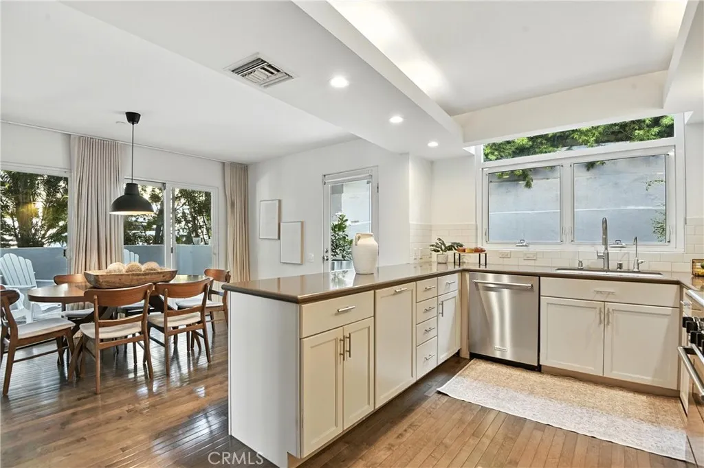 2203 3rd Street 1, Santa Monica, California 90405 home-pic-2