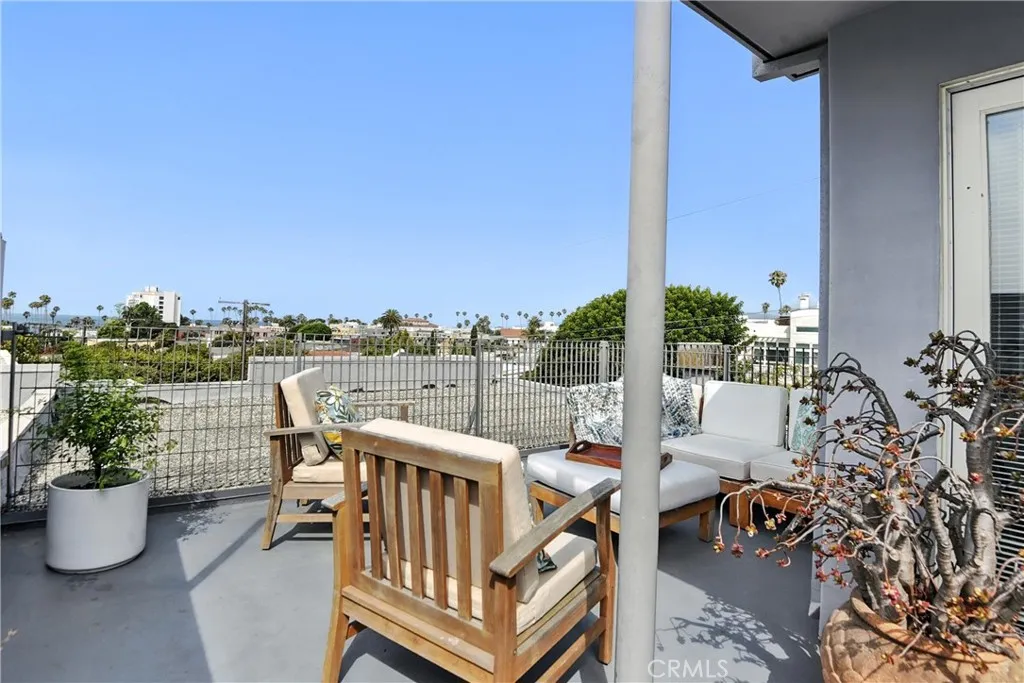 2203 3rd Street 1, Santa Monica, California 90405 home-pic-37