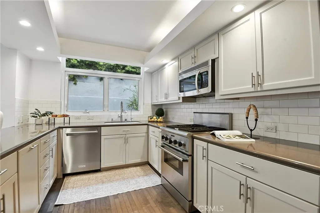 2203 3rd Street 1, Santa Monica, California 90405 home-pic-8