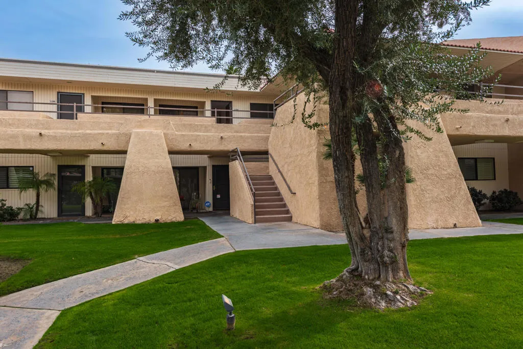 701 N Los Felices Circle W 208, Palm Springs, California 92262 home-pic-1