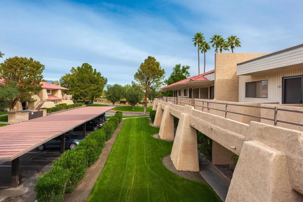 701 N Los Felices Circle W 208, Palm Springs, California 92262 home-pic-3