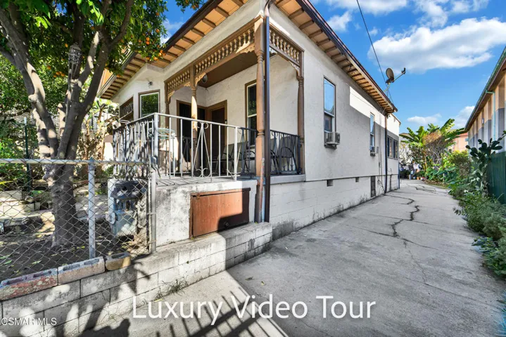 638 N Bunker Hill Ave-34