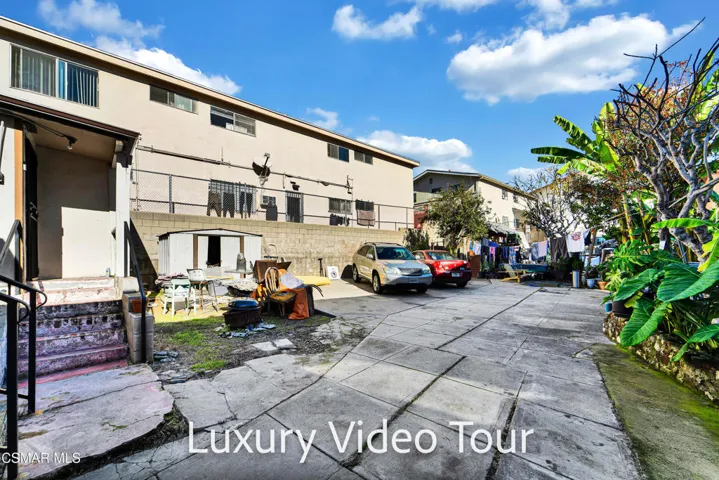 638 N Bunker Hill Ave-31