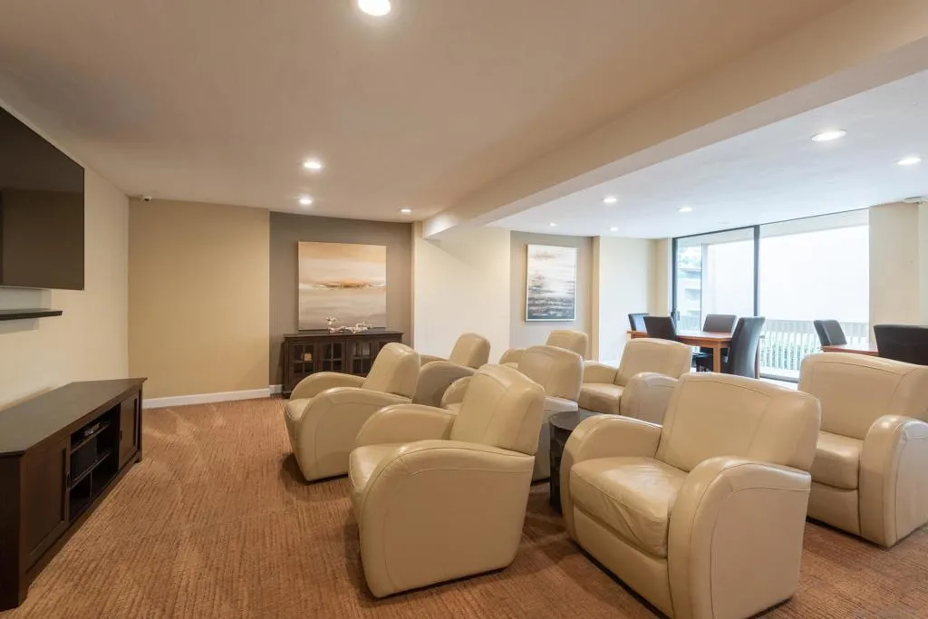 1885 Diamond St 132, San Diego, California 92109 home-pic-20