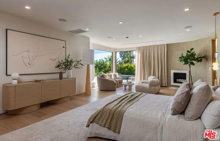 1705 Carla, Beverly Hills, California 90210