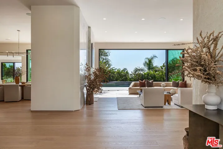 1705 Carla, Beverly Hills, California 90210