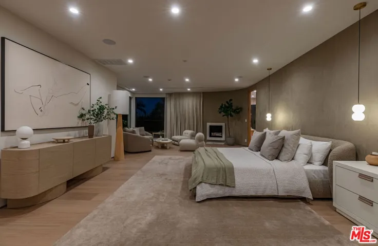 1705 Carla, Beverly Hills, California 90210