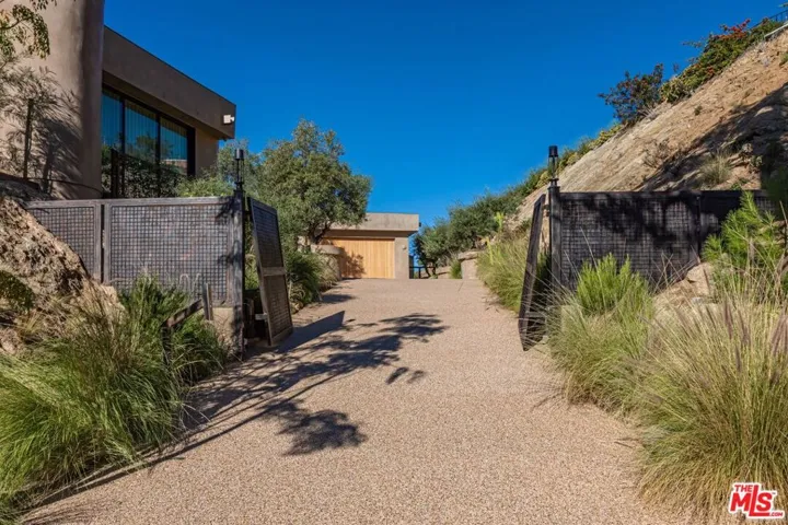 1705 Carla, Beverly Hills, California 90210