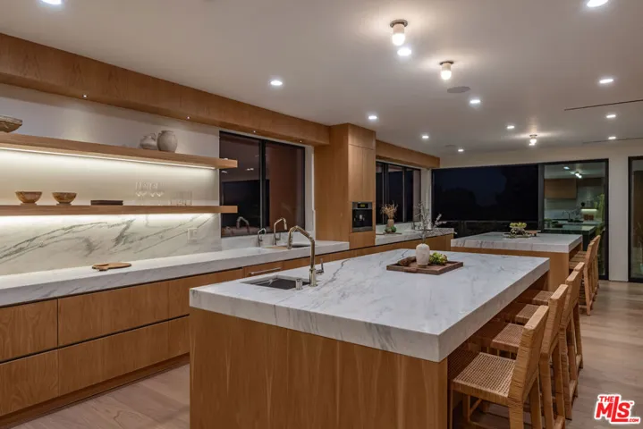 1705 Carla, Beverly Hills, California 90210