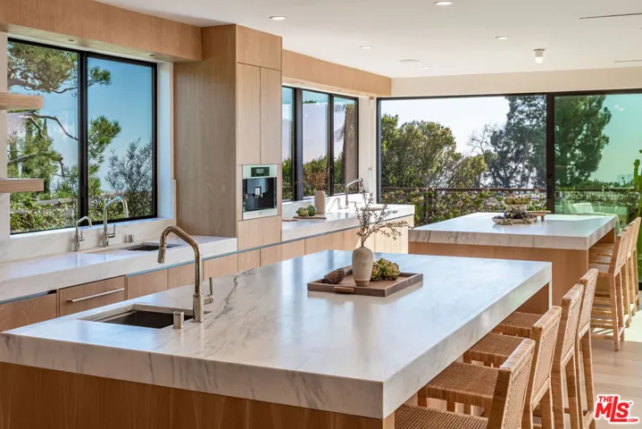 1705 Carla, Beverly Hills, California 90210