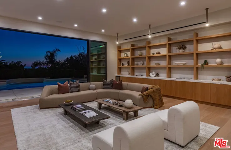 1705 Carla, Beverly Hills, California 90210