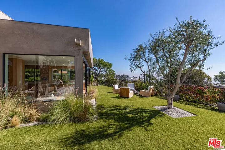 1705 Carla, Beverly Hills, California 90210