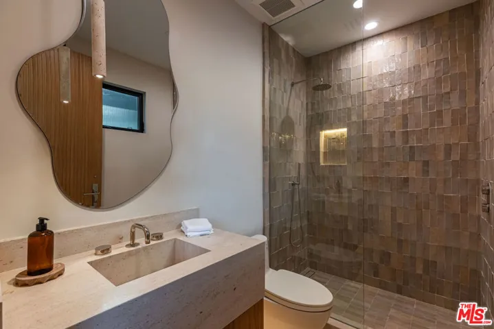 1705 Carla, Beverly Hills, California 90210