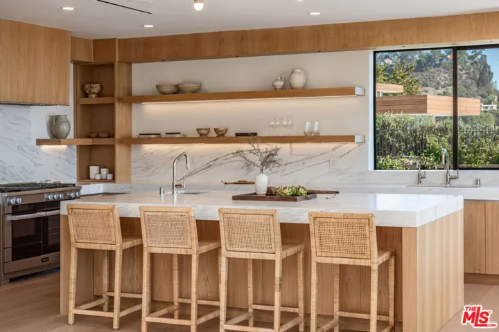 1705 Carla, Beverly Hills, California 90210