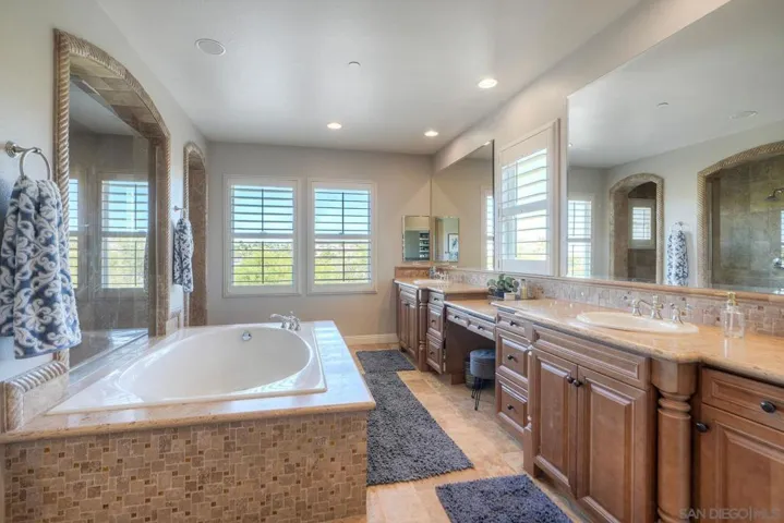 Primary Bath/Spa