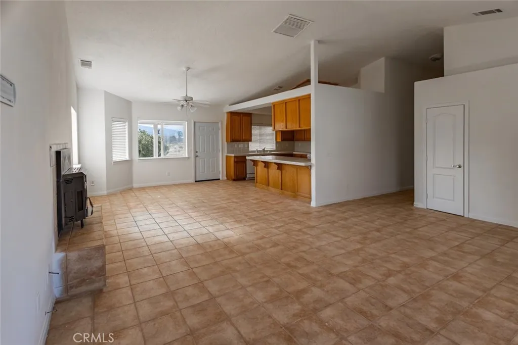 12384 Redwood Road, Pinon Hills, California 92372 home-pic-9