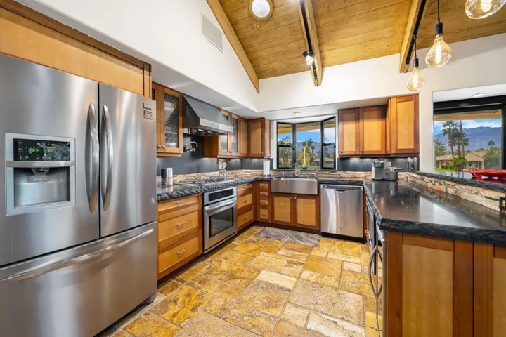 21-web-or-mls-JBSunningdale_OPMG_0126_02