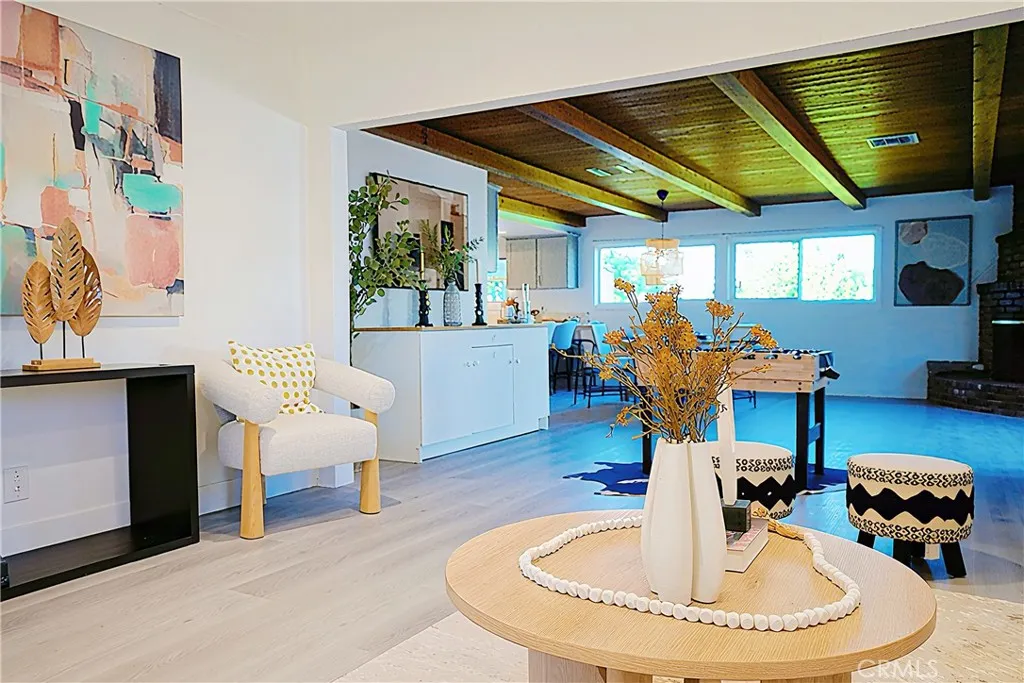 315 E Oakmont, Orange, California 92867 home-pic-2