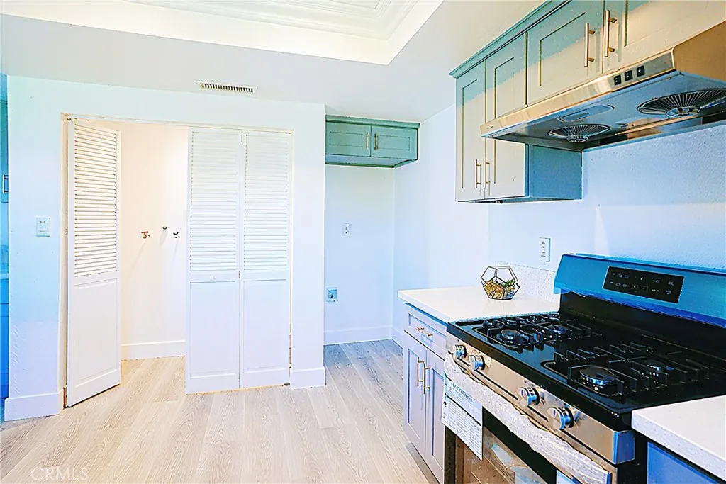315 E Oakmont, Orange, California 92867 home-pic-14