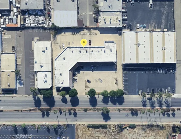 Large lot of nearly 1.26 acres