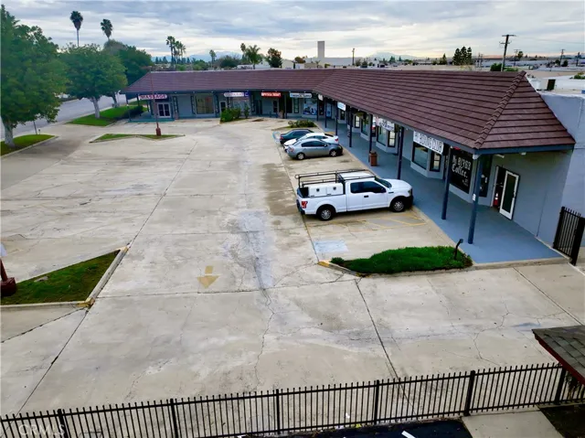 Large lot of nearly 1.26 acres