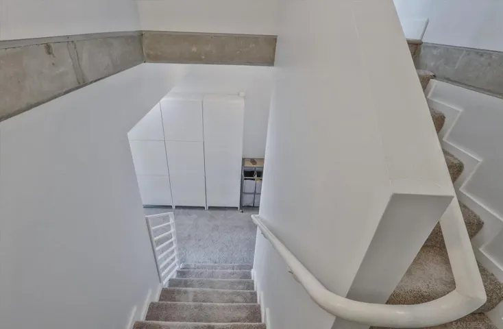 STAIRS LEADING TO BEDROOMS