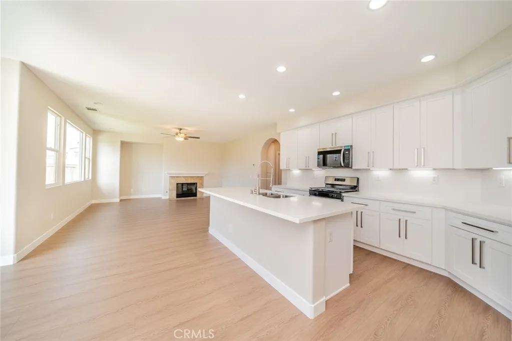 230 Northwood, San Jacinto, California 92582 home-pic-9