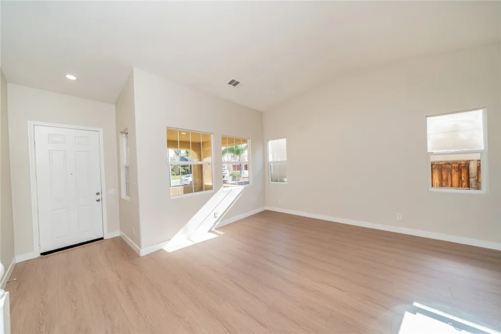 230 Northwood, San Jacinto, California 92582 home-pic-30