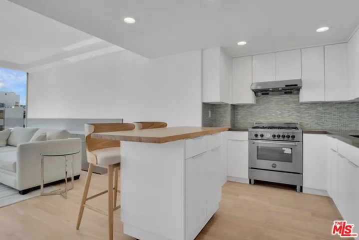 17350 W Sunset Boulevard 303, Pacific Palisades, California 90272