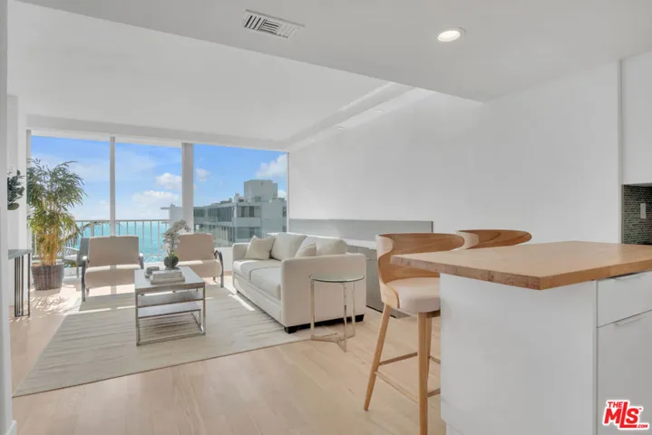 17350 W Sunset Boulevard 303, Pacific Palisades, California 90272