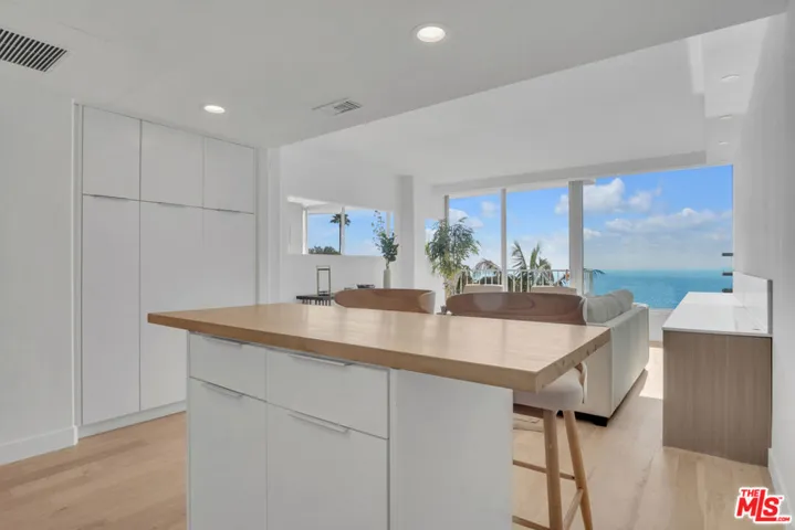 17350 W Sunset Boulevard 303, Pacific Palisades, California 90272