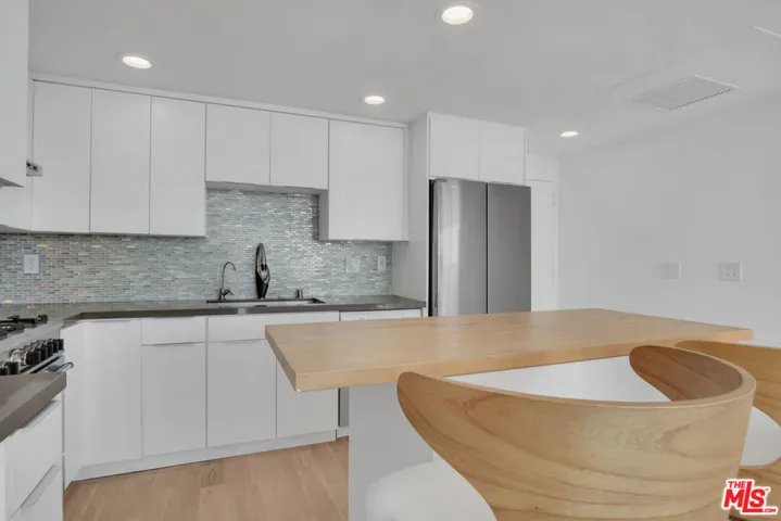 17350 W Sunset Boulevard 303, Pacific Palisades, California 90272