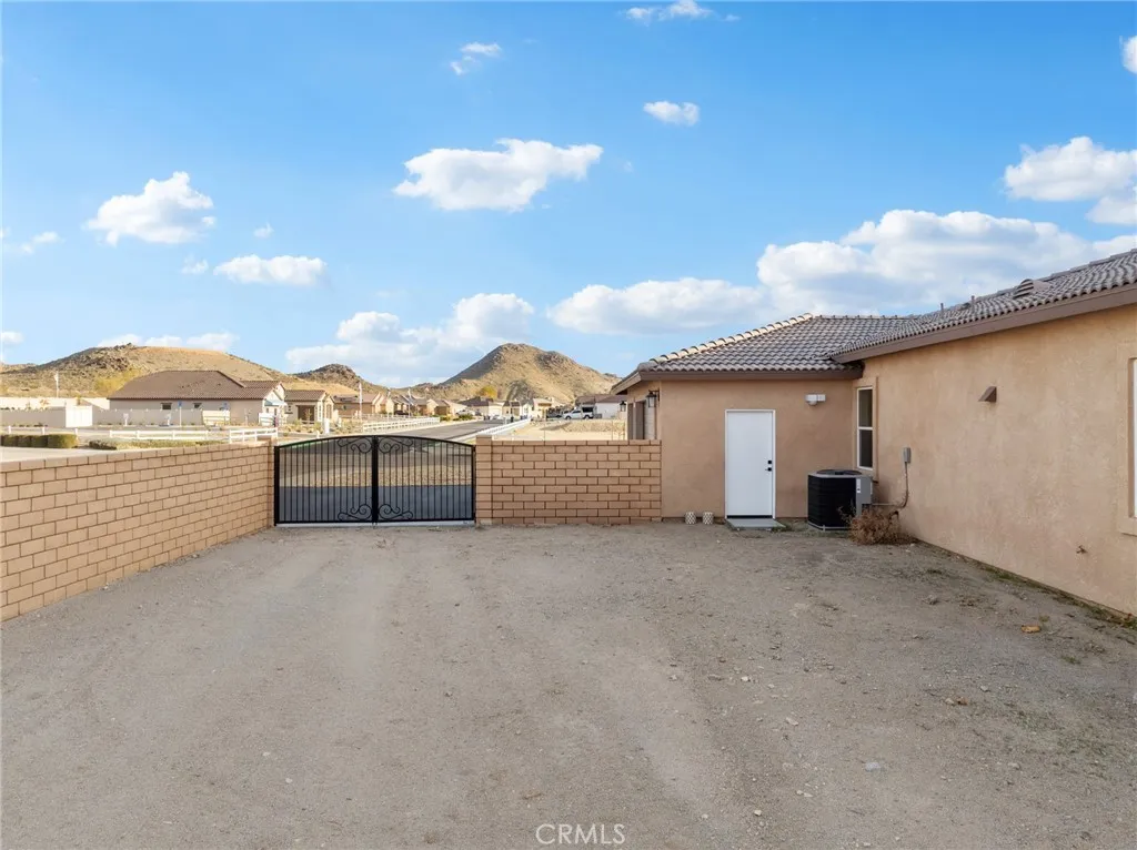 19568 Arcata Road, Apple Valley, California 92307 home-pic-53