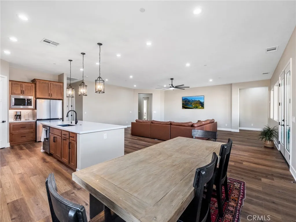 19568 Arcata Road, Apple Valley, California 92307 home-pic-15